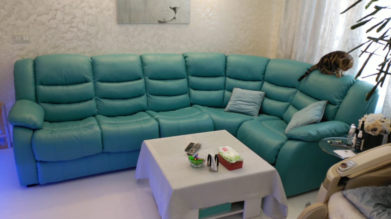 Перетяжка дивана на дому. Дербент